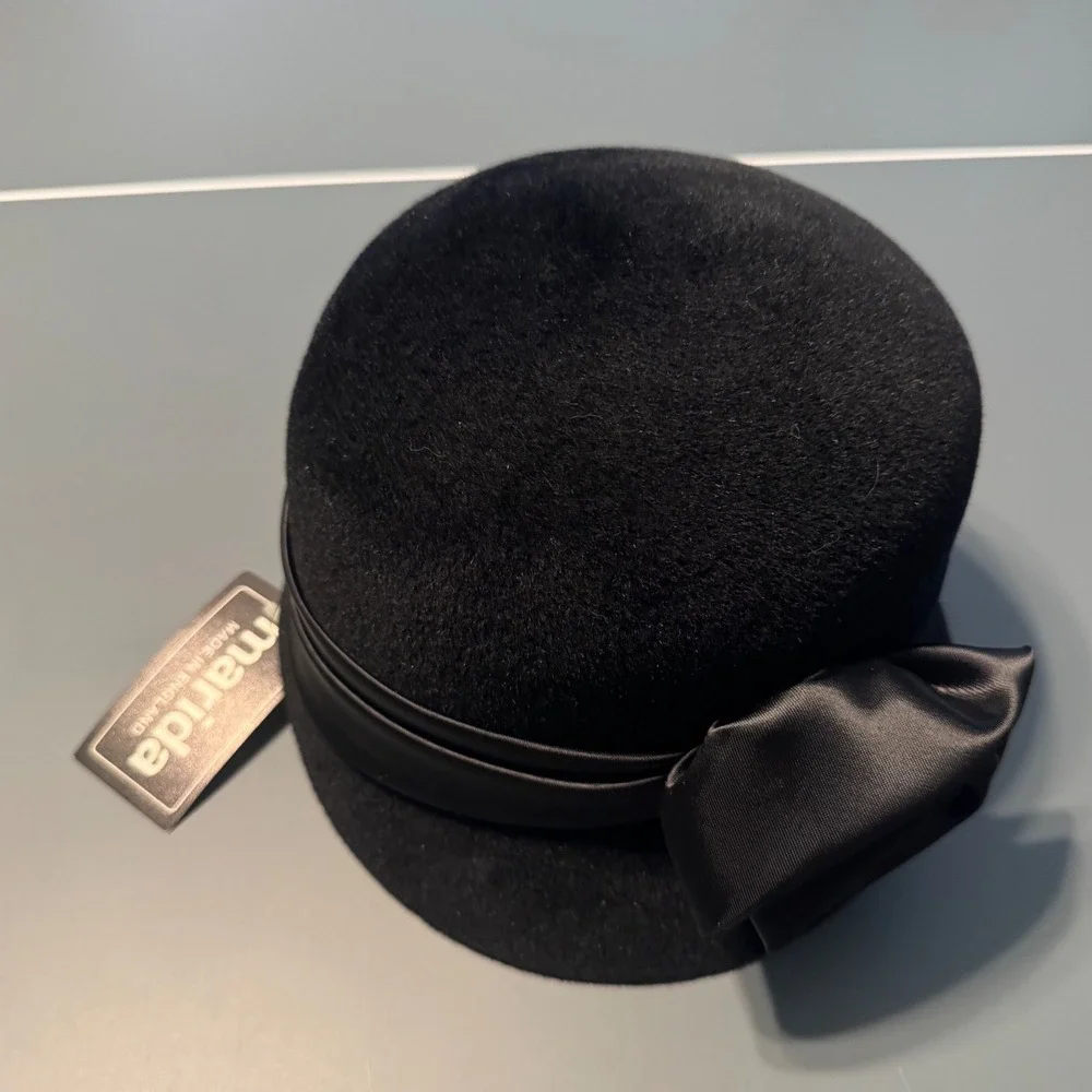 Marida England Black Wool Felt Cloche Hat Satin Rose Accent Vintage Style